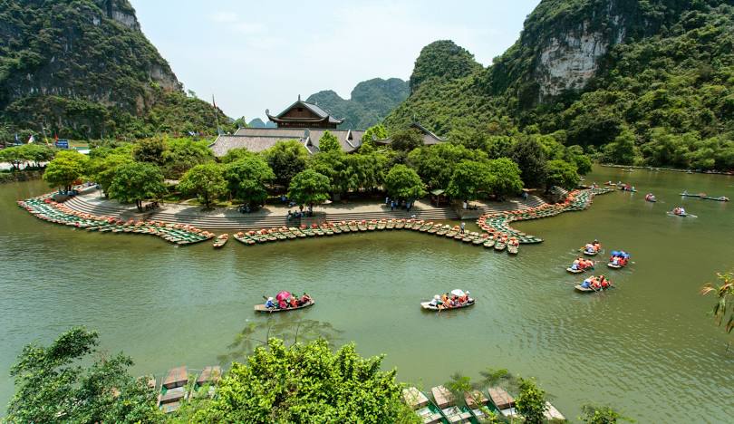 Bicycle Tour Northern Vietnam Hanoi, Mai Chau, Ninh Binh 3 Days